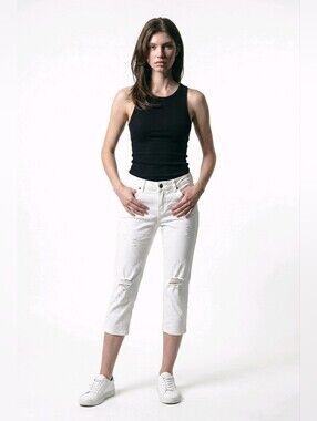 Suko distressed skinny denim capris